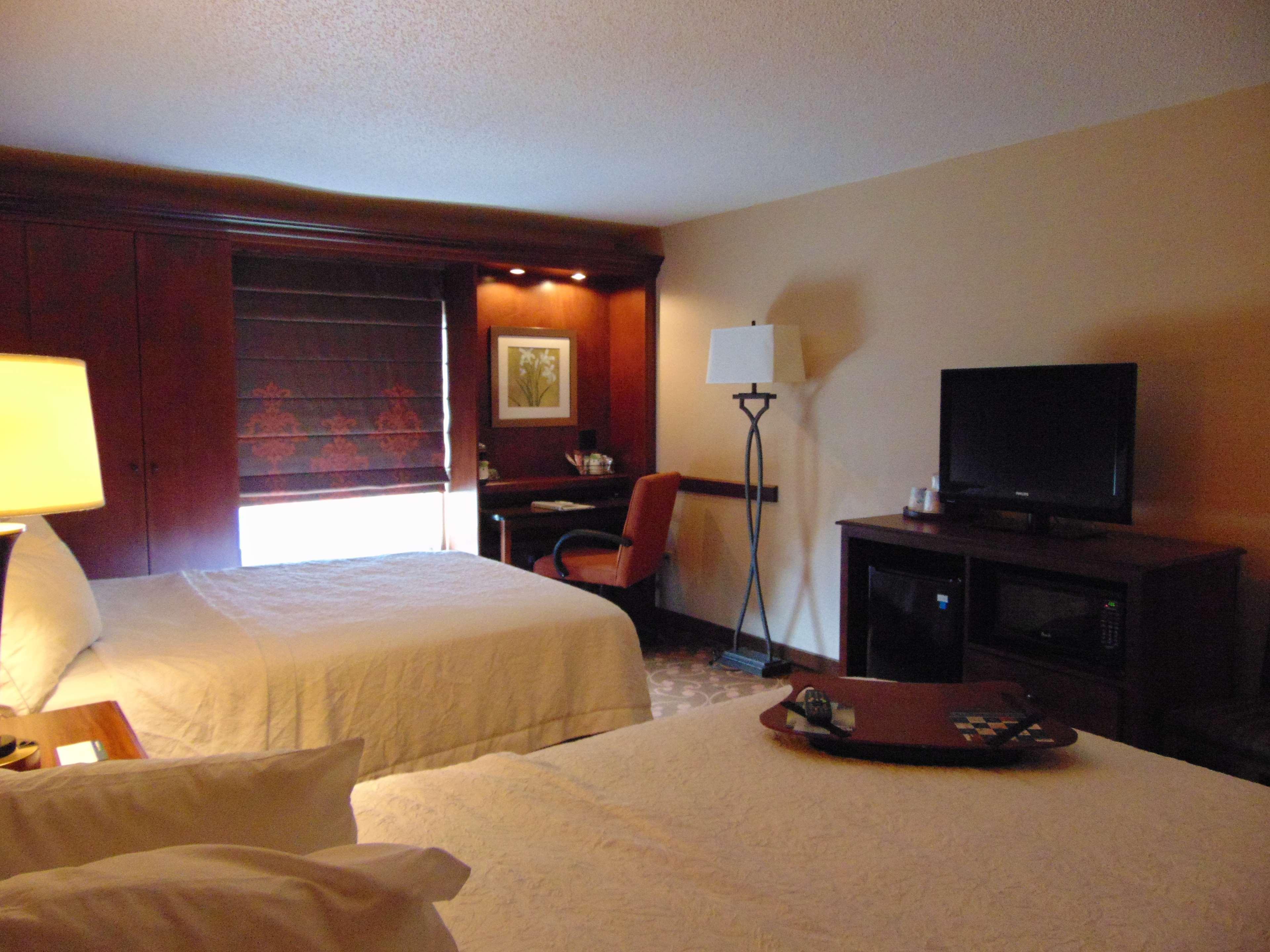 Hampton Inn & Suites Cleveland-Southeast-Стритсборо Экстерьер фото